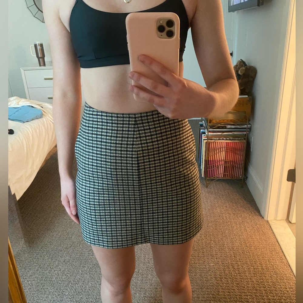 Aritizia Skirt